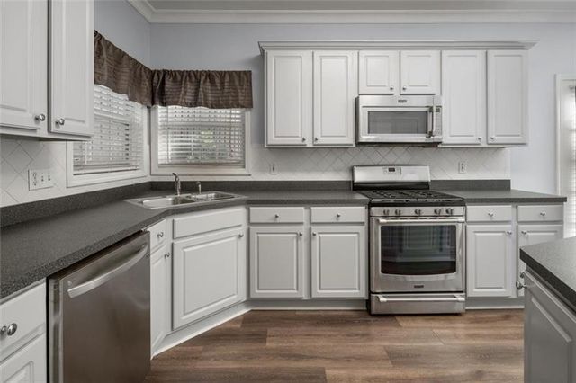 4220 Hunters Green Way NE, Kennesaw, GA 30144