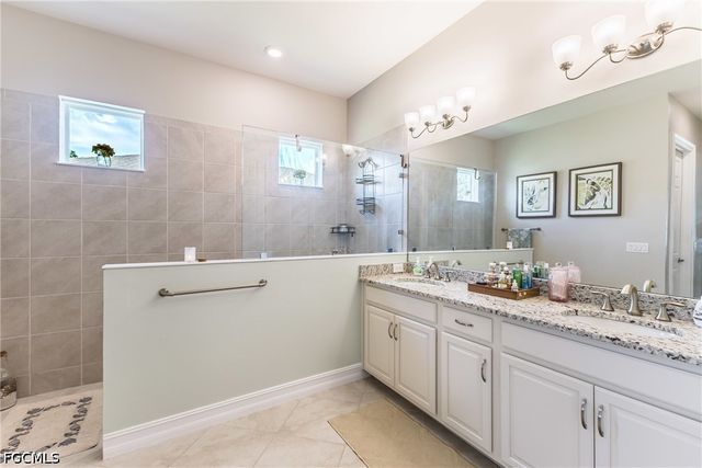 3239 Baravaldo CIR, Cape Coral, FL 33909