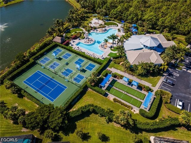 3239 Baravaldo CIR, Cape Coral, FL 33909