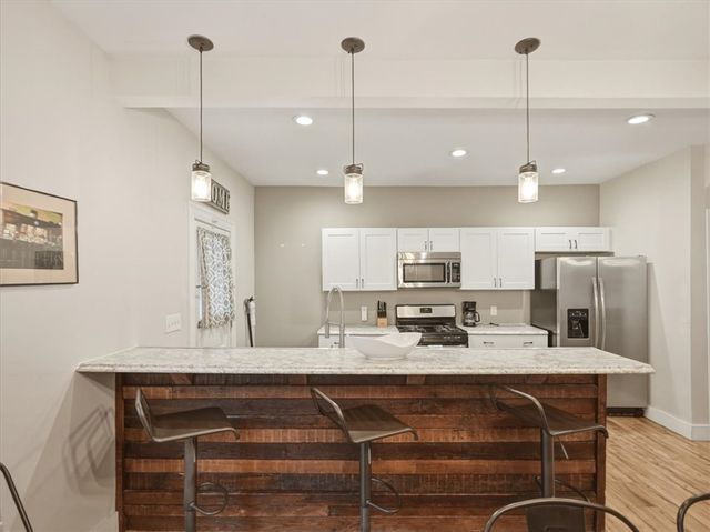 84 Beltzhoover Ave, Mt Washington, PA 15210