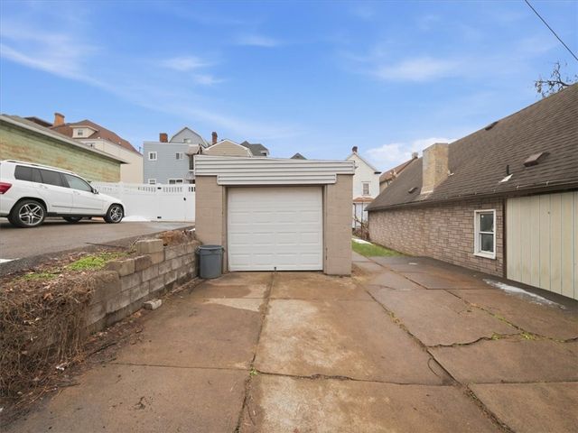 84 Beltzhoover Ave, Mt Washington, PA 15210