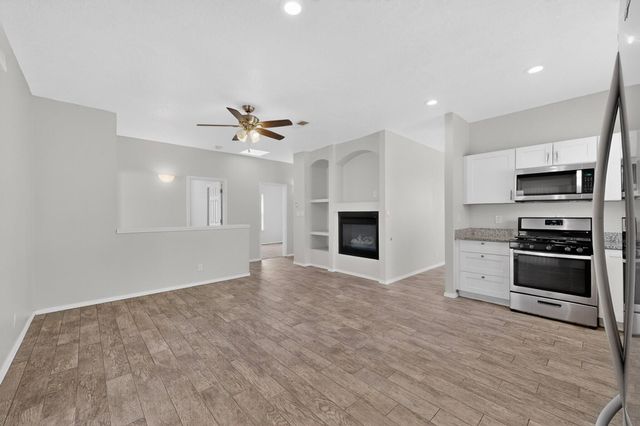 232 Chaparral Loop SE, Rio Rancho, NM 87124