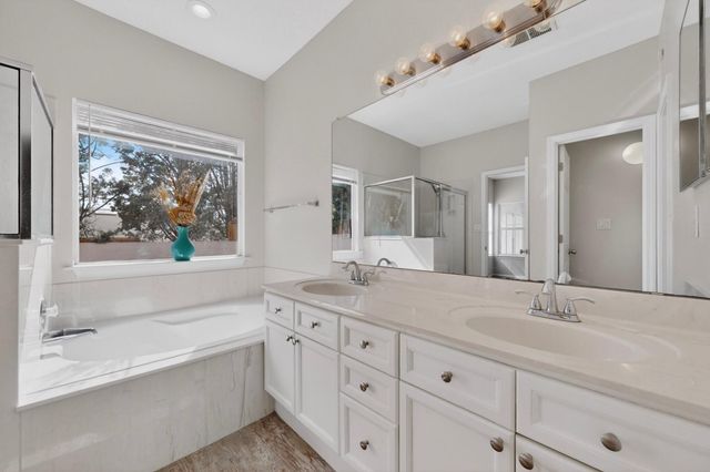 232 Chaparral Loop SE, Rio Rancho, NM 87124