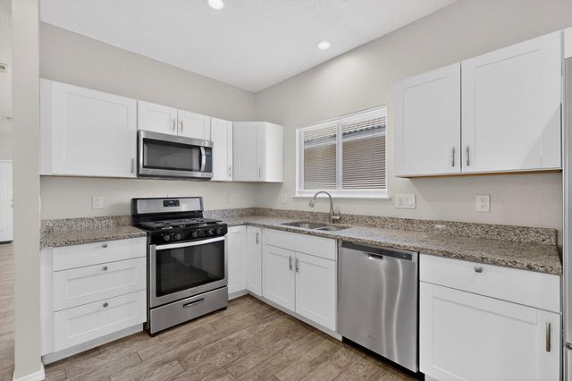 232 Chaparral Loop SE, Rio Rancho, NM 87124