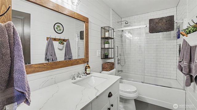 22517 183rd Avenue SE, Kent, WA 98042