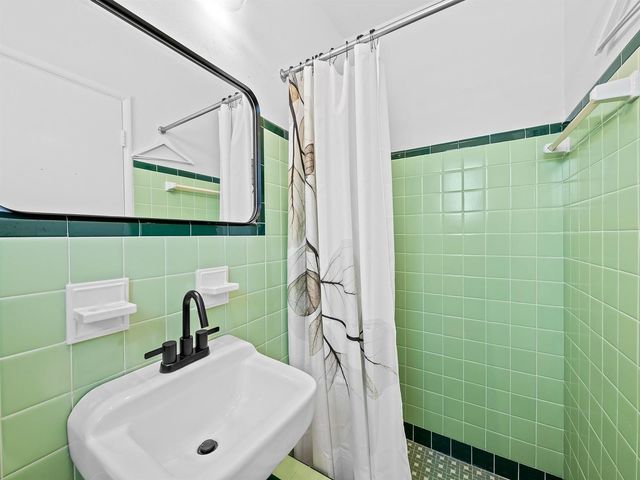 700 NE 13th Street, Fort Lauderdale, FL 33304