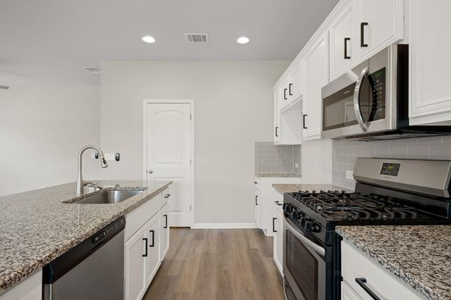 121 Shiner LN, Georgetown, TX 78626
