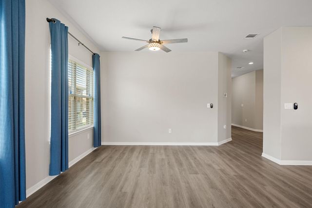 121 Shiner LN, Georgetown, TX 78626