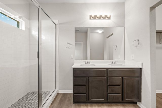 121 Shiner LN, Georgetown, TX 78626