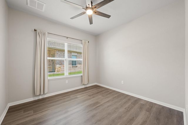 121 Shiner LN, Georgetown, TX 78626