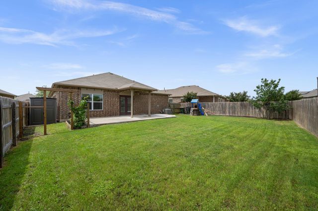 121 Shiner LN, Georgetown, TX 78626
