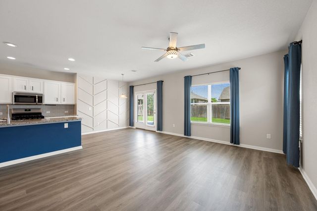 121 Shiner LN, Georgetown, TX 78626
