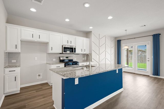 121 Shiner LN, Georgetown, TX 78626
