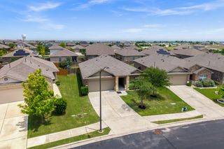 121 Shiner LN, Georgetown, TX 78626