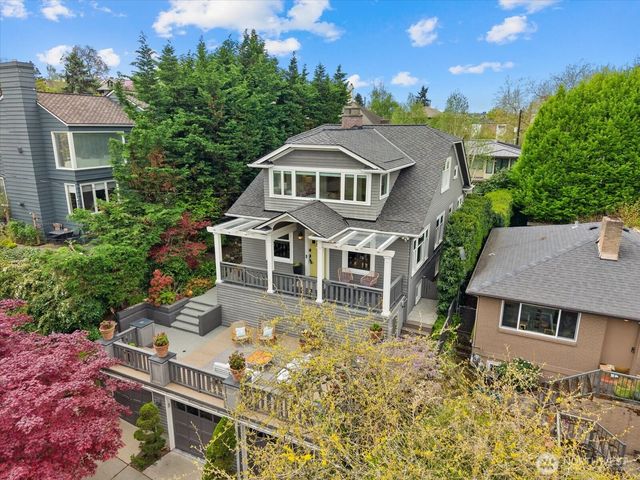 2407 11th Avenue E, Seattle, WA 98102