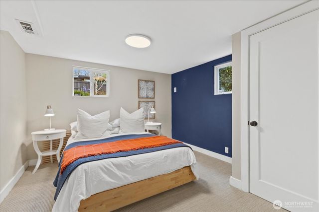 2407 11th Avenue E, Seattle, WA 98102