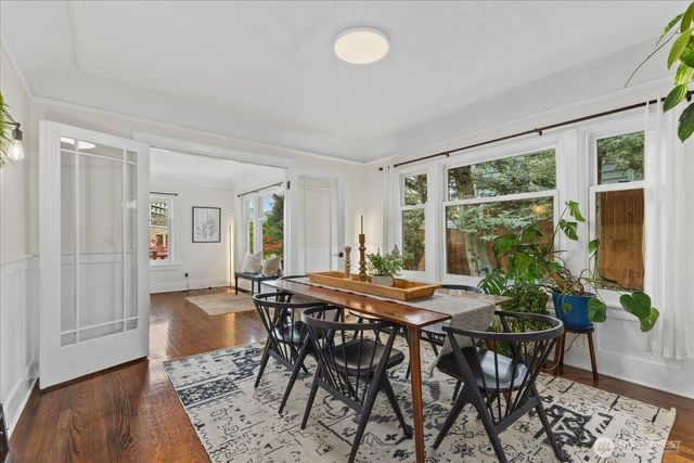 2407 11th Avenue E, Seattle, WA 98102
