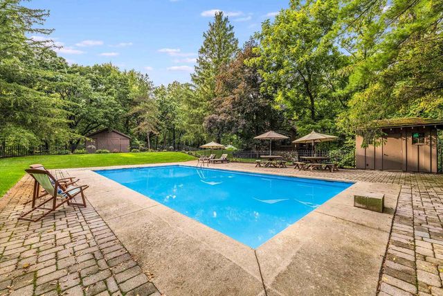 W3895 Timber Lake ROAD, East Troy, WI 53120