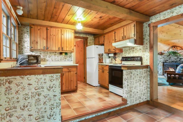 W3895 Timber Lake ROAD, East Troy, WI 53120