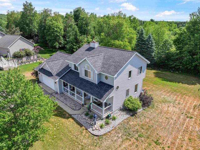 8956 Lamplighter Lane, Cadillac, MI 49601