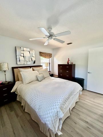 19143 Fairlawn Way, Boca Raton, FL 33434