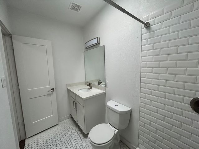 219 Marshall Street 230, Houston, TX 77006