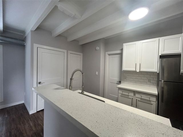 219 Marshall Street 230, Houston, TX 77006