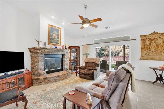 7748 Calpella, Hesperia, CA 92345