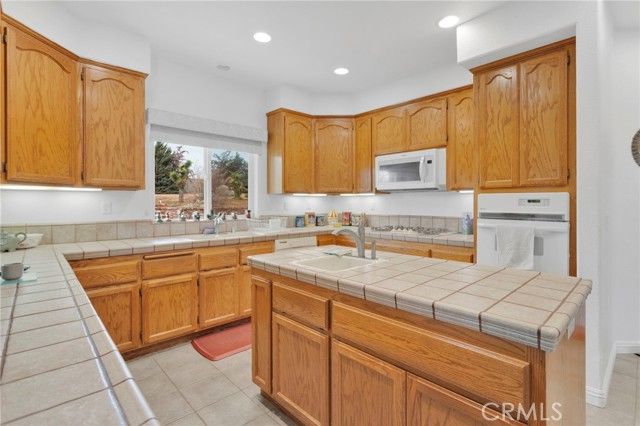 7748 Calpella, Hesperia, CA 92345