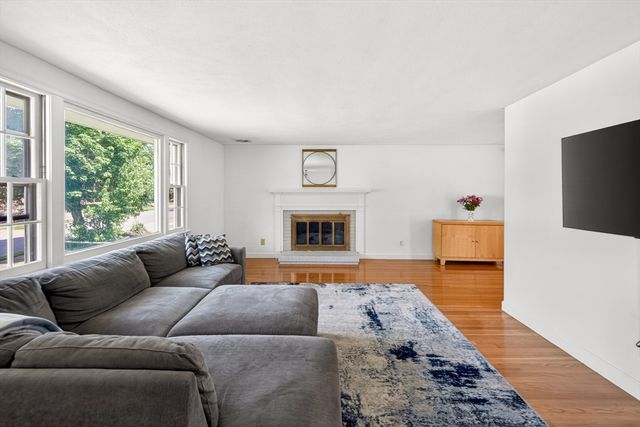16 Stockdale Road, Needham, MA 02492