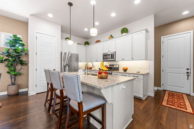 11657 S NIGHT HERON RD, South Jordan, UT 84009