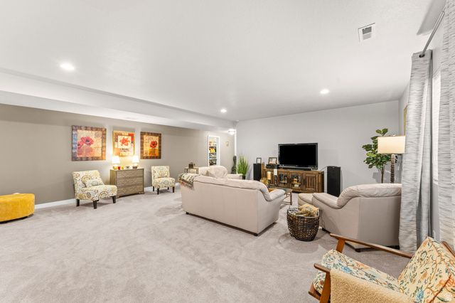 11657 S NIGHT HERON RD, South Jordan, UT 84009