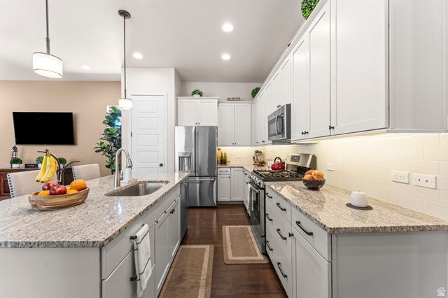 11657 S NIGHT HERON RD, South Jordan, UT 84009