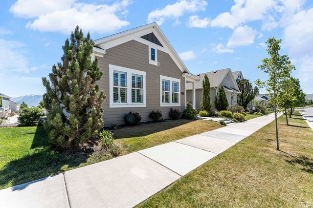 11657 S NIGHT HERON RD, South Jordan, UT 84009