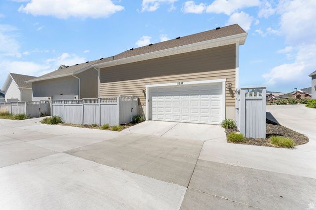 11657 S NIGHT HERON RD, South Jordan, UT 84009