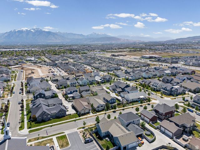 11657 S NIGHT HERON RD, South Jordan, UT 84009