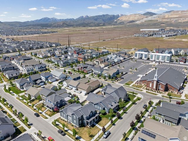 11657 S NIGHT HERON RD, South Jordan, UT 84009