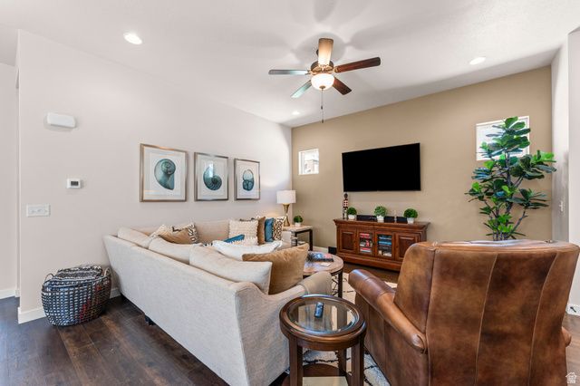 11657 S NIGHT HERON RD, South Jordan, UT 84009