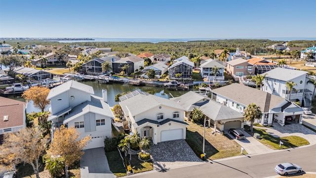 6421 DRAKE COURT, New Port Richey, FL 34652