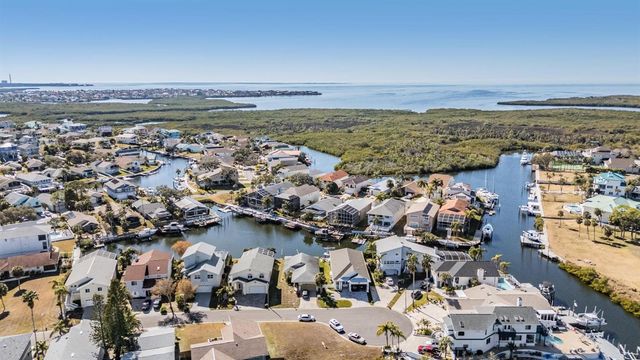 6421 DRAKE COURT, New Port Richey, FL 34652