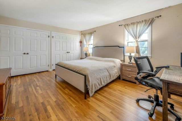 14 Pembroke Dr, Mendham Boro, NJ 07945