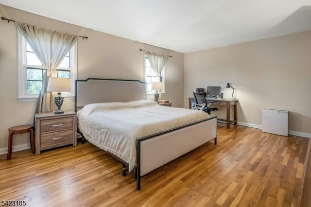 14 Pembroke Dr, Mendham Boro, NJ 07945