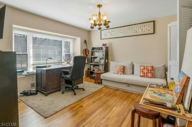 14 Pembroke Dr, Mendham Boro, NJ 07945