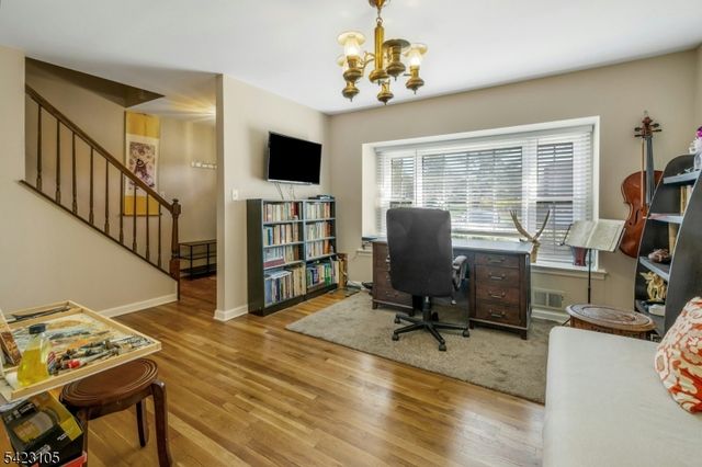 14 Pembroke Dr, Mendham Boro, NJ 07945