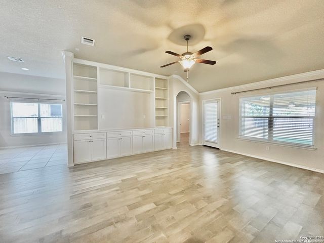 14415 HIGH PLAINS DR, San Antonio, TX 78254