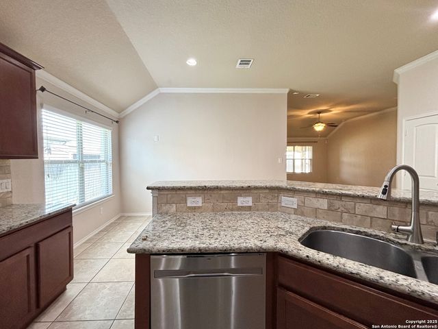 14415 HIGH PLAINS DR, San Antonio, TX 78254