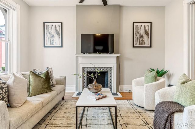 1936 Arsenal Street, St Louis, MO 63118