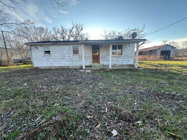 69 Powell Road, Clay City, KY 40312