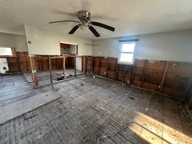 69 Powell Road, Clay City, KY 40312