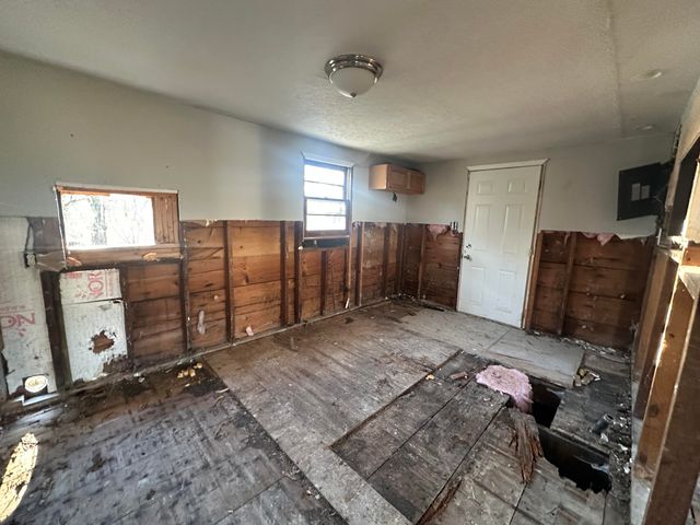 69 Powell Road, Clay City, KY 40312